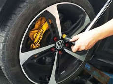 汽修安装预置扭矩扳手案例